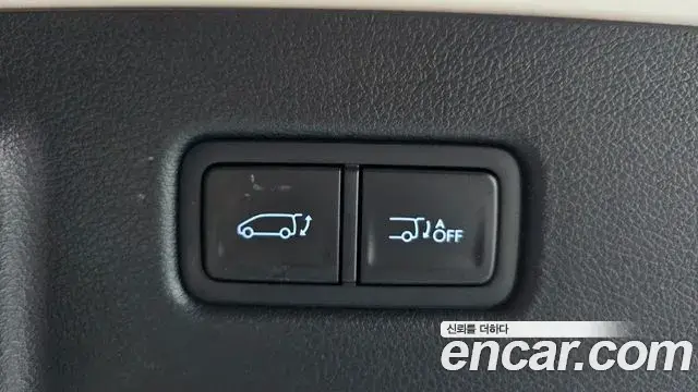 Hyundai Staria 2021 — ფოტო 35/38