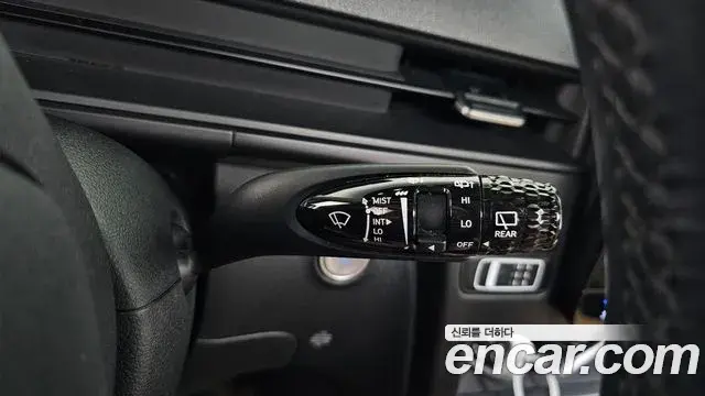 Hyundai Staria 2021 — ფოტო 34/38