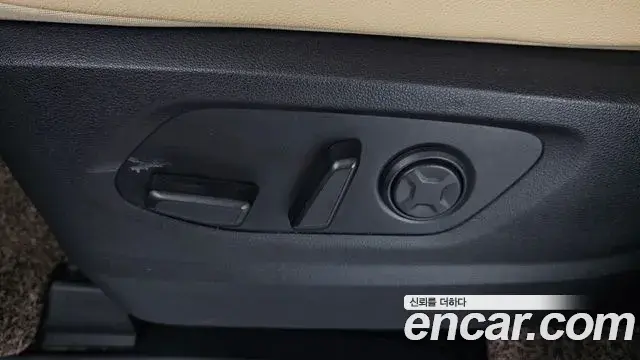 Hyundai Staria 2021 — ფოტო 14/38