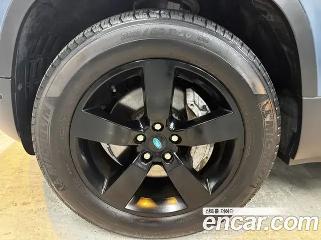 Land Rover Defender 2021 — Şəkil 18/19