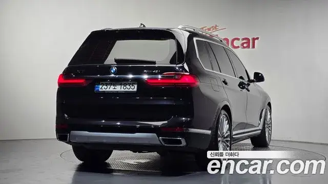 BMW X7 2021 — Photo 14/14