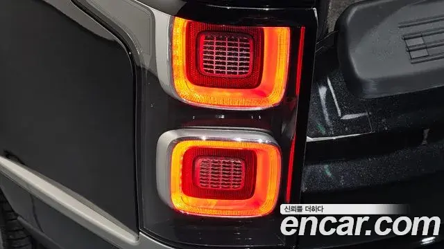 Land Rover Range Rover 2019 — ფოტო 11/46
