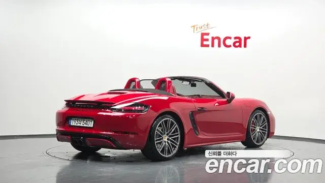 Porsche 718 Boxster 2019 — Фото 2/20