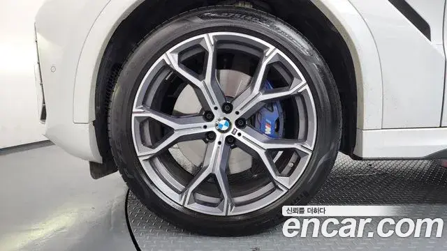 BMW X6 2024 — Photo 8/41