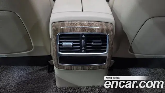 Kia The K9 2019 — ფოტო 8/37