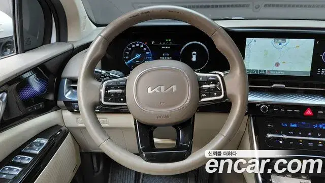 Kia Carnival 2023 — Şəkil 22/32