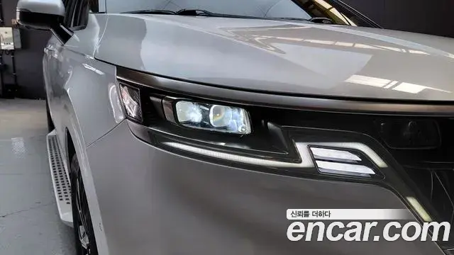 Kia Carnival 2023 — Şəkil 11/32