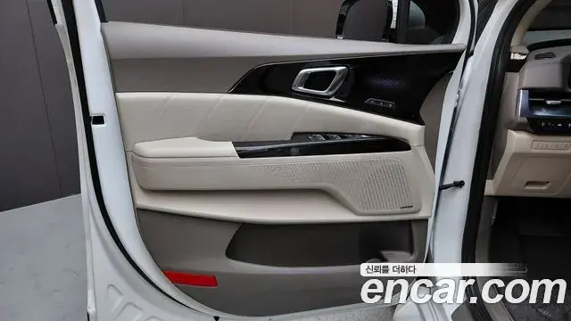 Kia Carnival 2023 — Şəkil 2/32