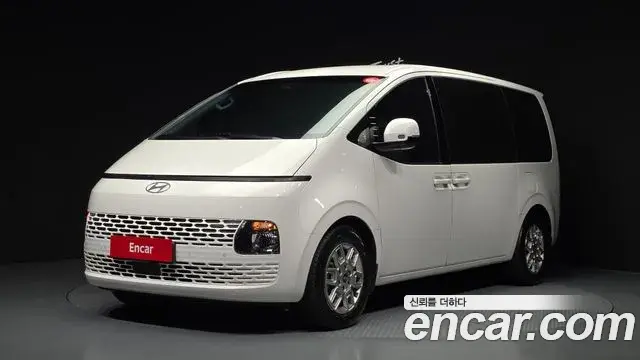 Hyundai Staria 2024 — Фото 1/20