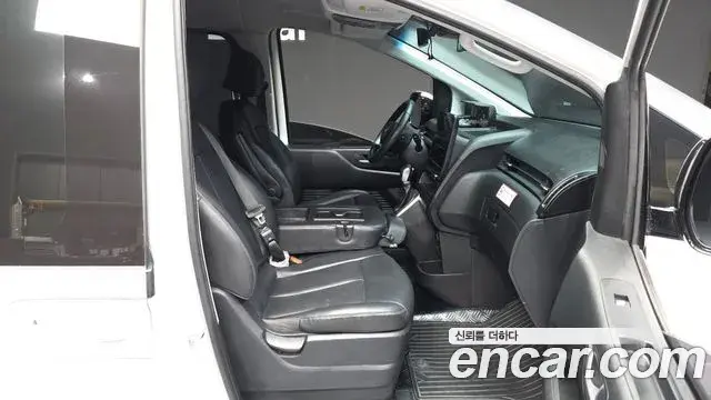 Hyundai Staria 2024 — Фото 11/20