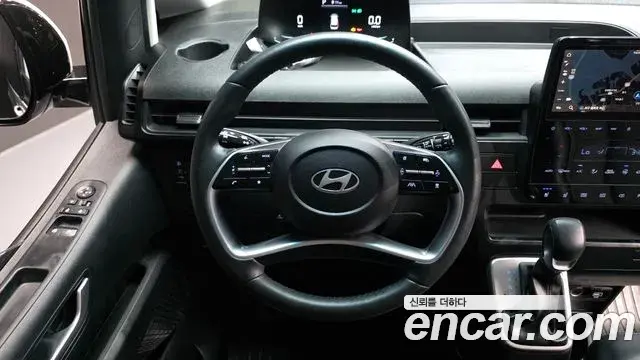 Hyundai Staria 2024 — Фото 13/20