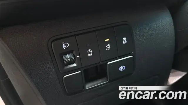 Hyundai Staria 2024 — Фото 18/20