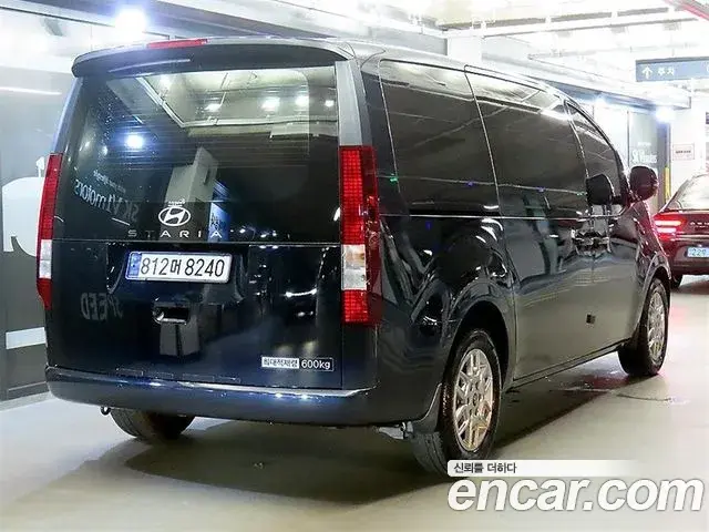 Hyundai Staria 2024 — Photo 4/20
