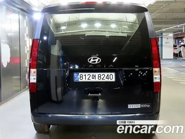Hyundai Staria 2024 — Photo 5/20