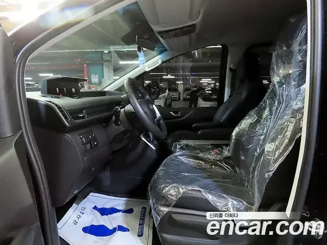 Hyundai Staria 2024 — Photo 6/20