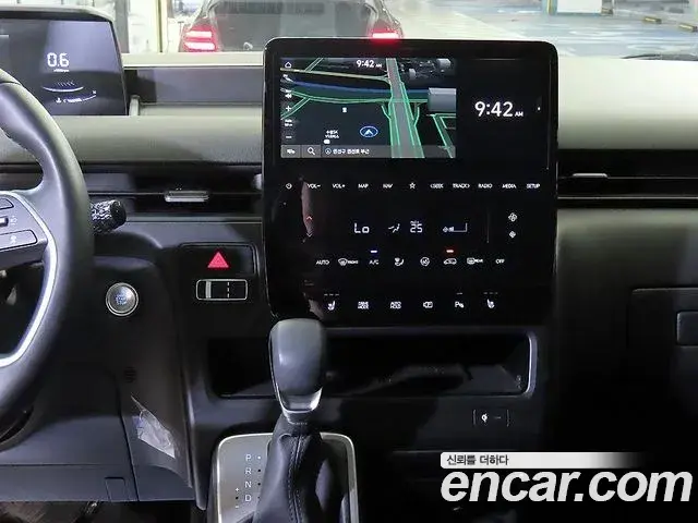 Hyundai Staria 2024 — Photo 11/20