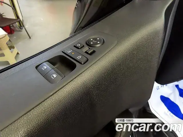 Hyundai Staria 2024 — Photo 13/20