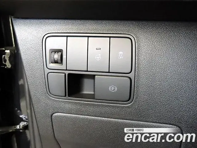 Hyundai Staria 2024 — Photo 14/20