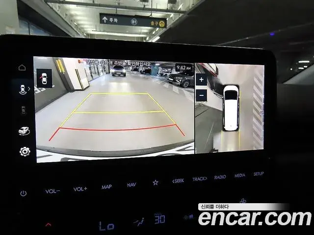 Hyundai Staria 2024 — Photo 16/20