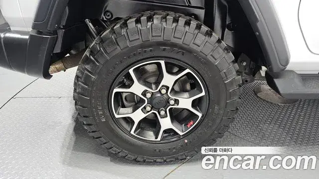 Jeep Wrangler 2023 — Photo 8/27