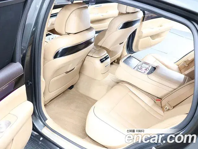 Genesis G90 2022 — ფოტო 2/20