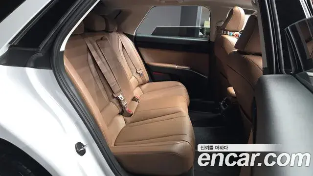 Hyundai Grandeur Hybrid 2023 — ფოტო 24/32