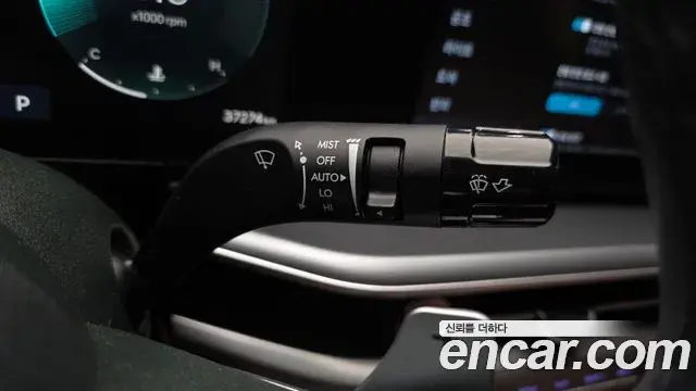 Hyundai Grandeur Hybrid 2023 — ფოტო 15/32