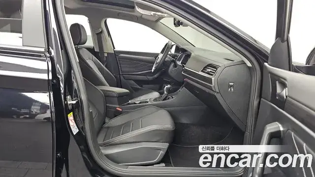Volkswagen Jetta 2024 — Photo 15/20