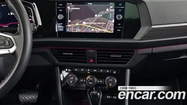 Volkswagen Jetta 2024 — Photo 19/20