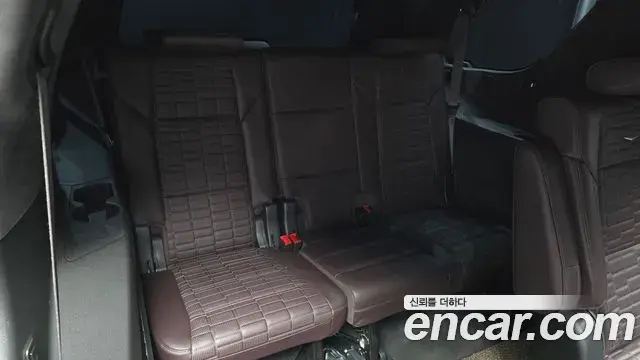 Cadillac Escalade 2022 — Şəkil 9/37