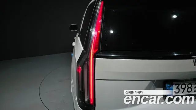 Cadillac Escalade 2022 — Şəkil 33/37