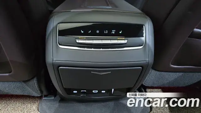 Cadillac Escalade 2022 — Şəkil 27/37