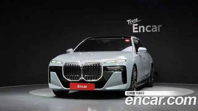 BMW 7 Series 2025 — ფოტო 10/20