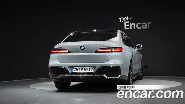 BMW 7 Series 2025 — ფოტო 4/20