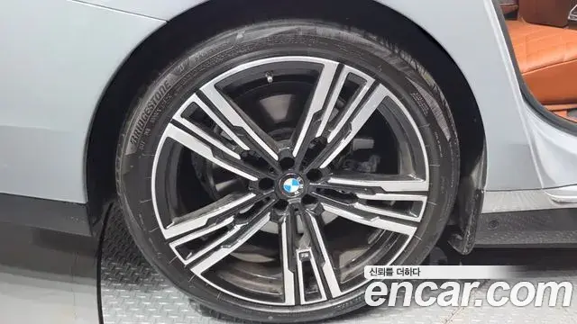 BMW 7 Series 2025 — ფოტო 17/20