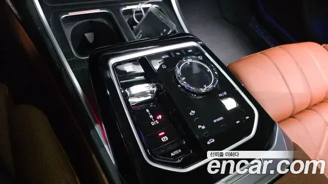 BMW 7 Series 2025 — ფოტო 6/20