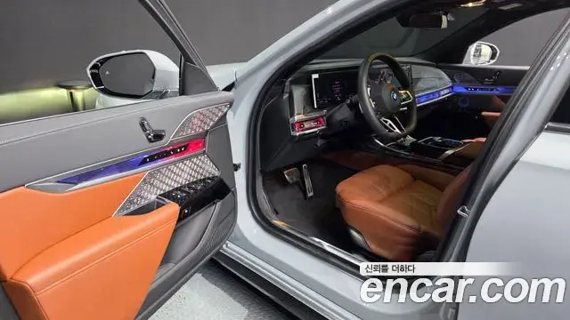 BMW 7 Series 2025 — ფოტო 16/20