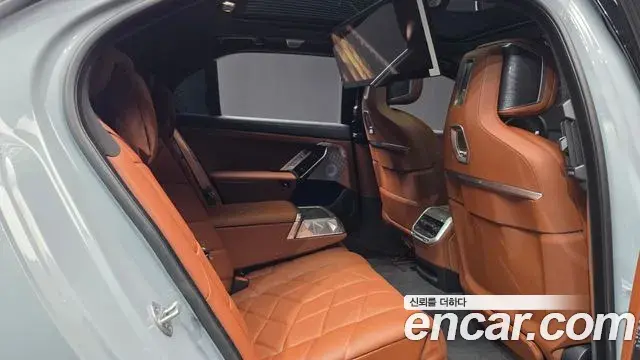 BMW 7 Series 2025 — ფოტო 19/20