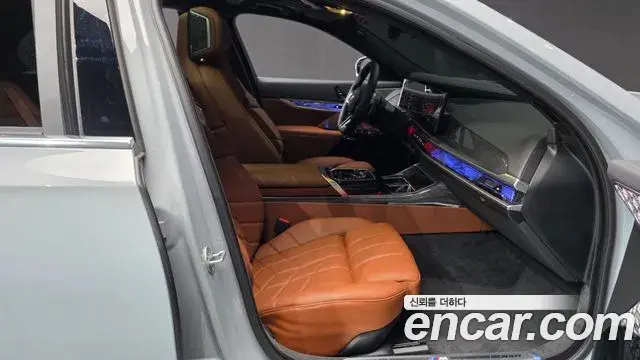 BMW 7 Series 2025 — ფოტო 7/20