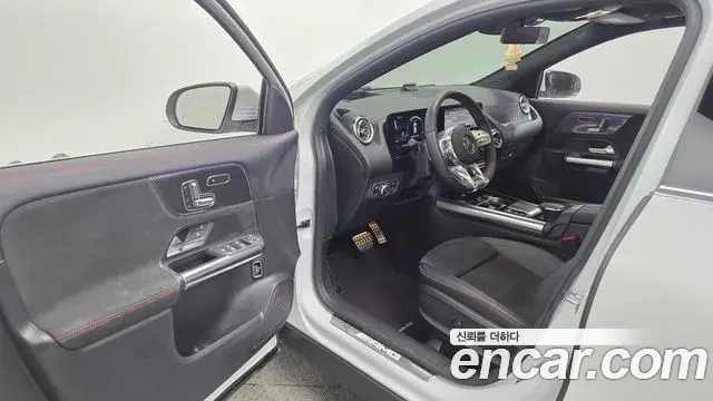 Mercedes-Benz GLA-Class 2021 — Фото 10/20