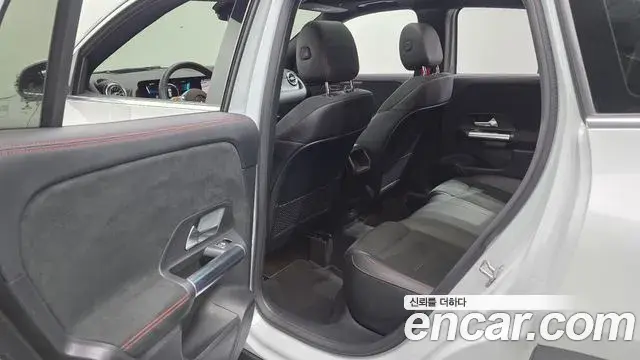 Mercedes-Benz GLA-Class 2021 — Фото 12/20