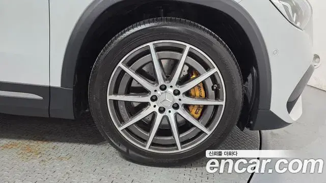 Mercedes-Benz GLA-Class 2021 — ფოტო 19/32