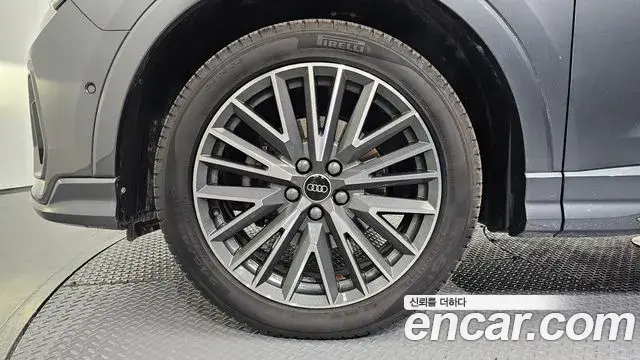 Audi Q3 2022 — Photo 19/20