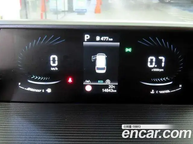 Hyundai Staria 2025 — ფოტო 9/20
