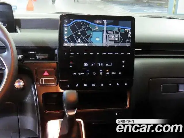 Hyundai Staria 2025 — ფოტო 7/20