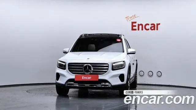Mercedes-Benz GLB-Class 2024 — Şəkil 14/31