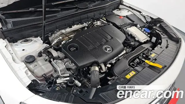 Mercedes-Benz GLB-Class 2024 — Şəkil 15/31