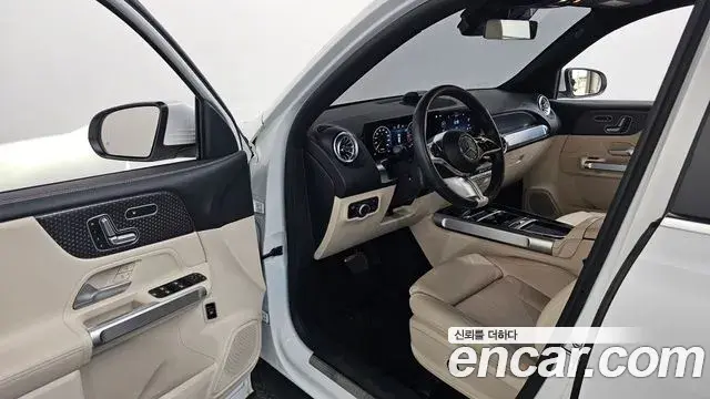 Mercedes-Benz GLB-Class 2024 — Şəkil 8/31