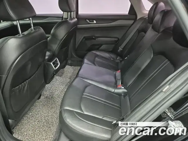 Kia K5 2020 — Şəkil 16/18