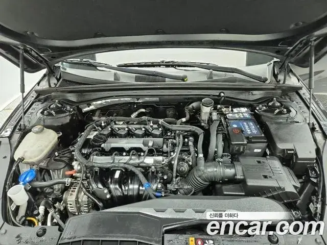 Kia K5 2020 — Şəkil 11/18